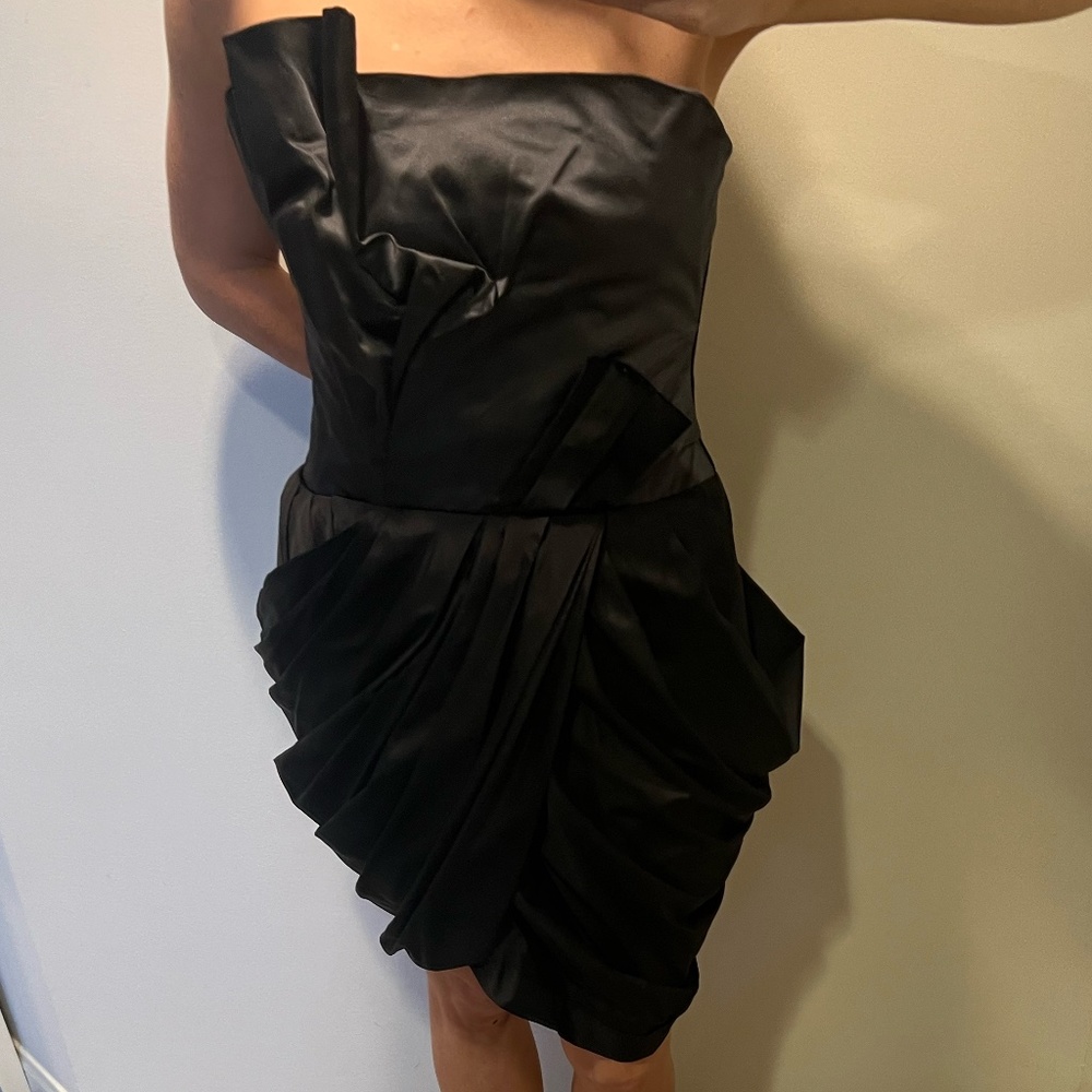 Vera Wang designer Strapless Black silk Cocktail Dress from the Runway